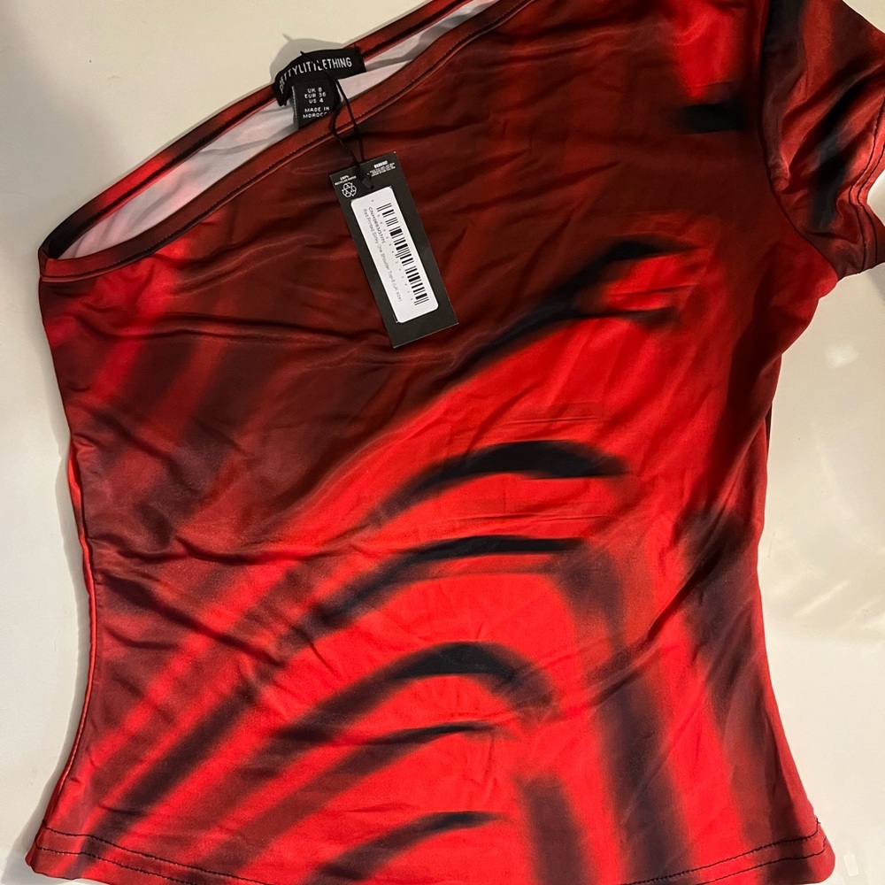 One-Shoulder Red Tie-Dye Top - Picture 2 of 2
